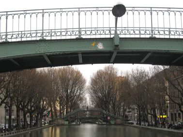 paris, canal saint martin, bridge, grafitti