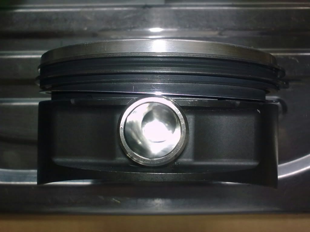 http://i169.photobucket.com/albums/u217/Silvabullit/Kombi%20rebuild/105mmpistons2.jpg