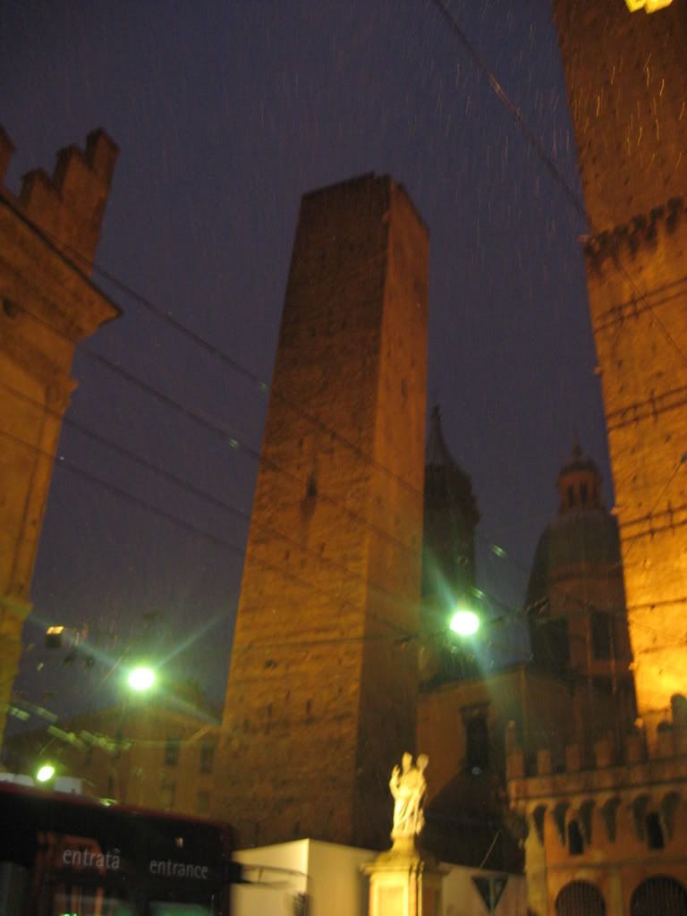 Bologna - Torre Garisenda