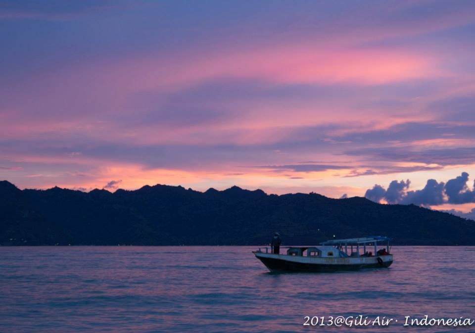 http://i169.photobucket.com/albums/u223/cmunho/gili%20air/1457521_10151754085596010_1583686461_n_zpsb8f64adb.jpg