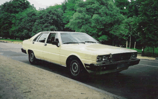 [Image: maserati_quattroporte_vue_de_face_3.gif]