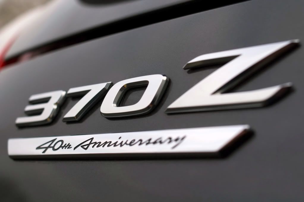 Nisan-370Z-Black-Edition-11.jpg