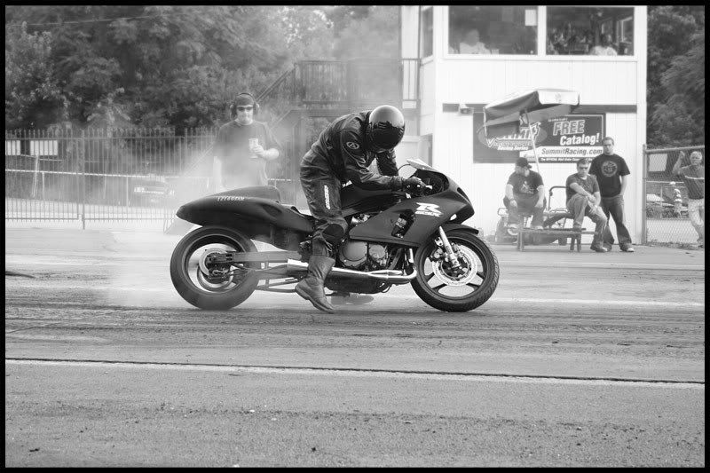 IMAGE: http://i169.photobucket.com/albums/u236/REIGNftSOLDIER/Canon_Forum/gxr_burnout.jpg