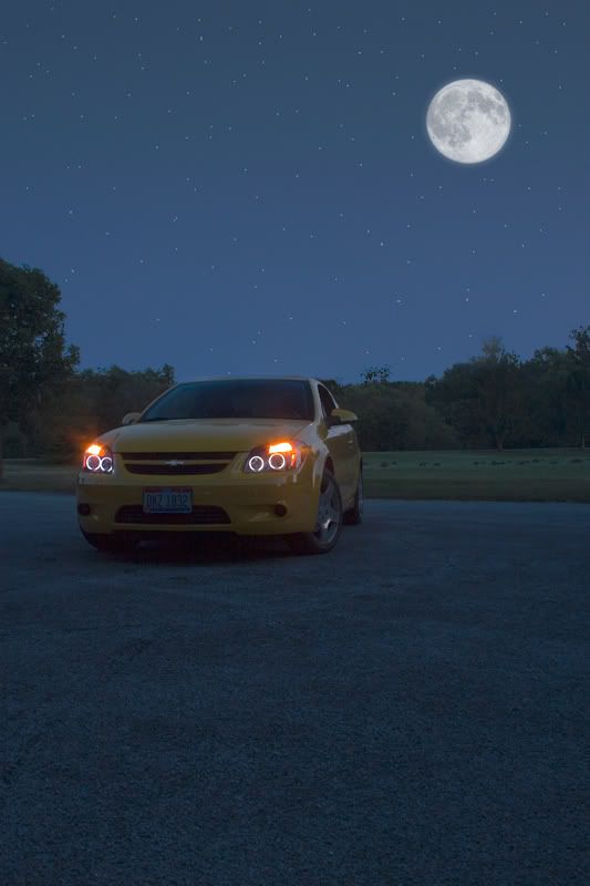 IMAGE: http://i169.photobucket.com/albums/u236/REIGNftSOLDIER/My%20Car/_MG_1814.jpg